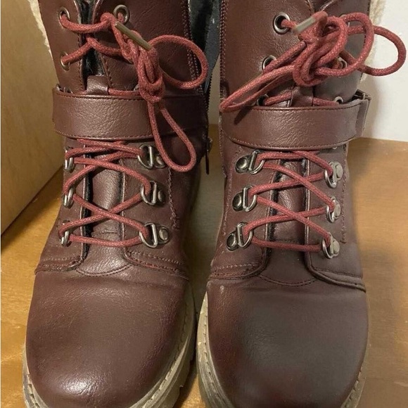 Stefania Combat Boots/Italy - Picture 3 of 5